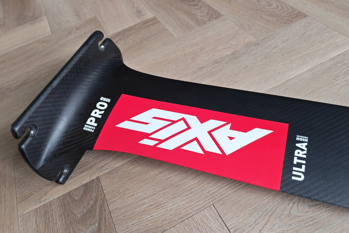 Demo: Axis Foils PRO - Ultra High Modulus Carbon Mast 105cm – Bild 4