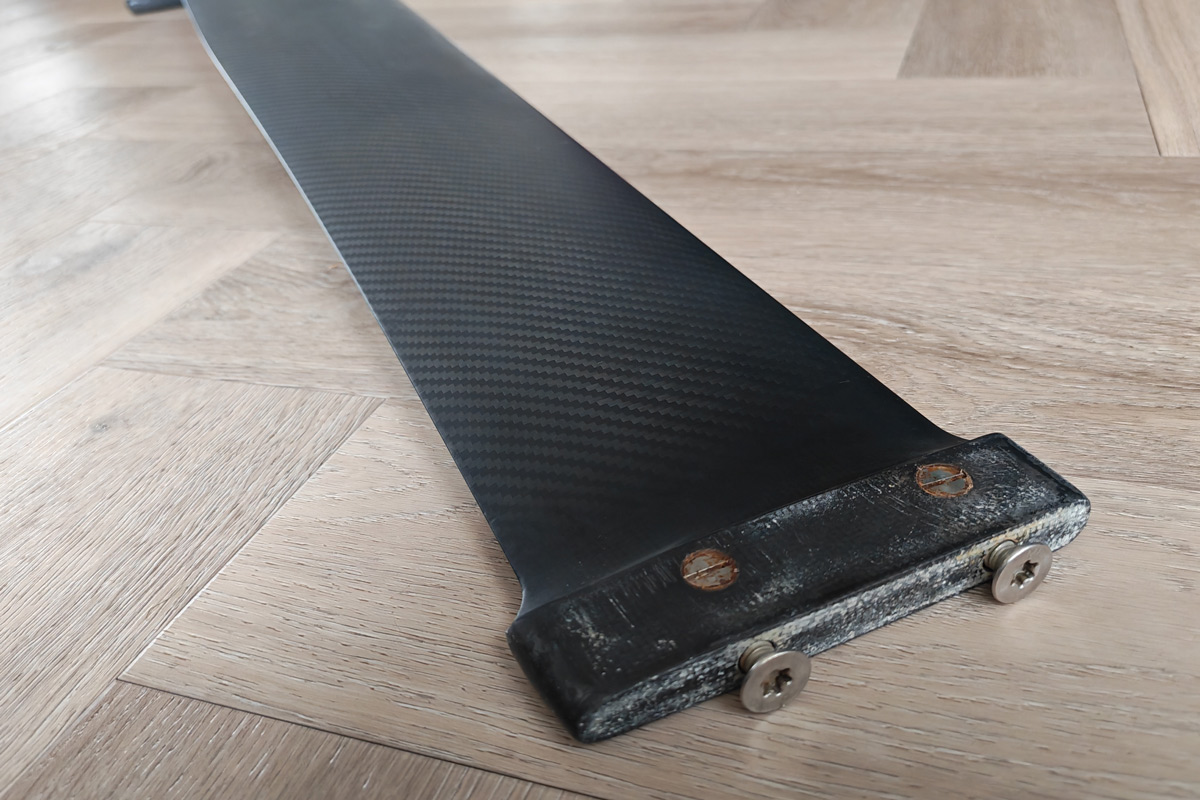 Demo: Axis Foils PRO - Ultra High Modulus Carbon Mast 105cm – Bild 5